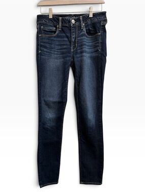American Eagle Outfitters Dark Wash Women's super stretch Skinny Jeans 6 regular